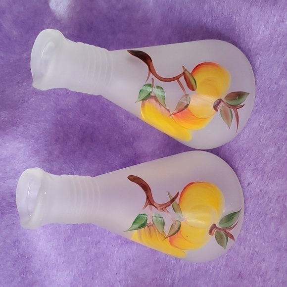 Pair of Hazel Atlas Hand Painted "Gay Fad" Oil and Vinegar Cruets Frosted Glass - Picture 3 of 4